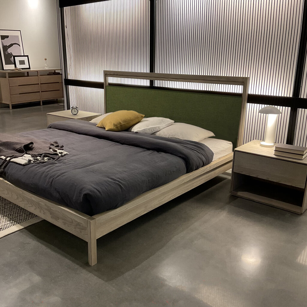 JACK UPHOLSTERED BED By HUPPE