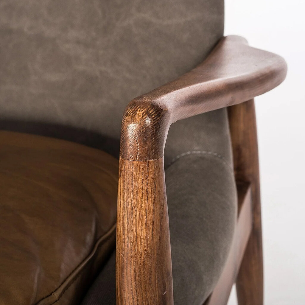 NISSE CHAIR CARAMEL & GREY