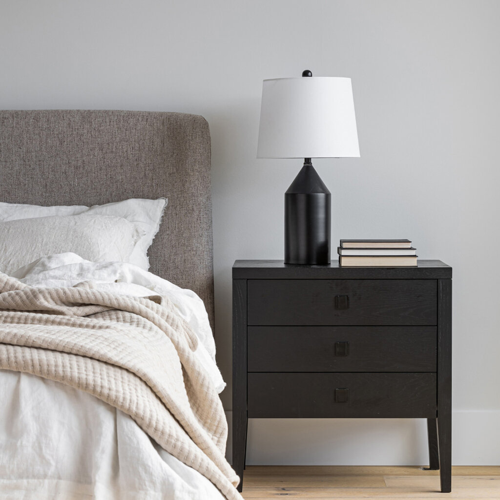 HEMSWORTH 3 DRAWER CHEST NIGHTSTAND OAK BLACK