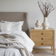 HEMSWORTH 3 DRAWER CHEST NIGHTSTAND OAK NATURAL
