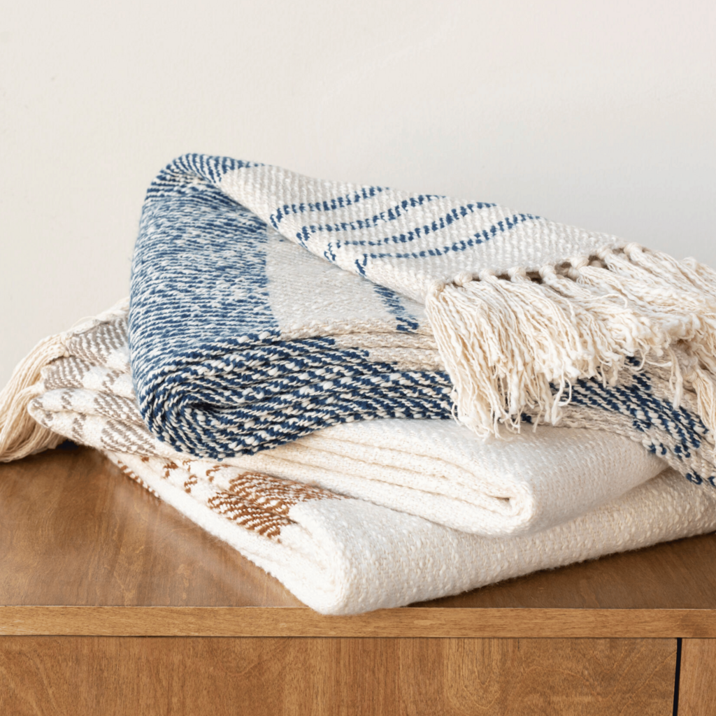 ALMOND THROW 4'X5' NATURAL AND BROWN