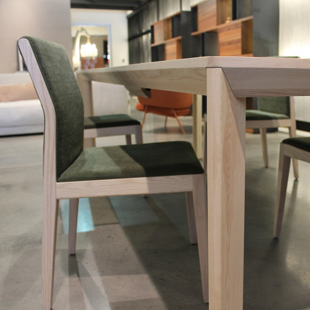 FINLEY ASHWOOD TABLE 92" By HUPPE