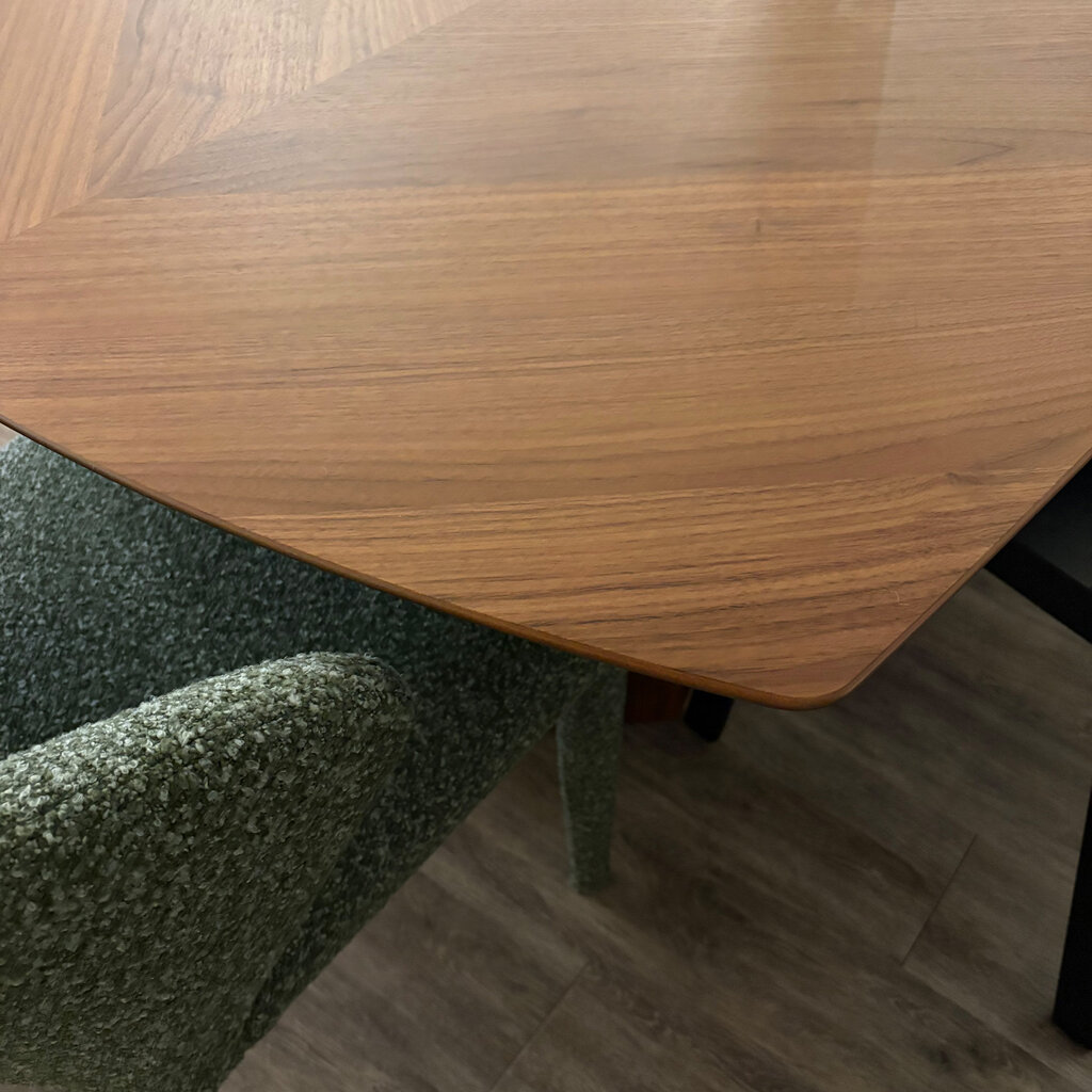 MONACO DINING TABLE WALNUT