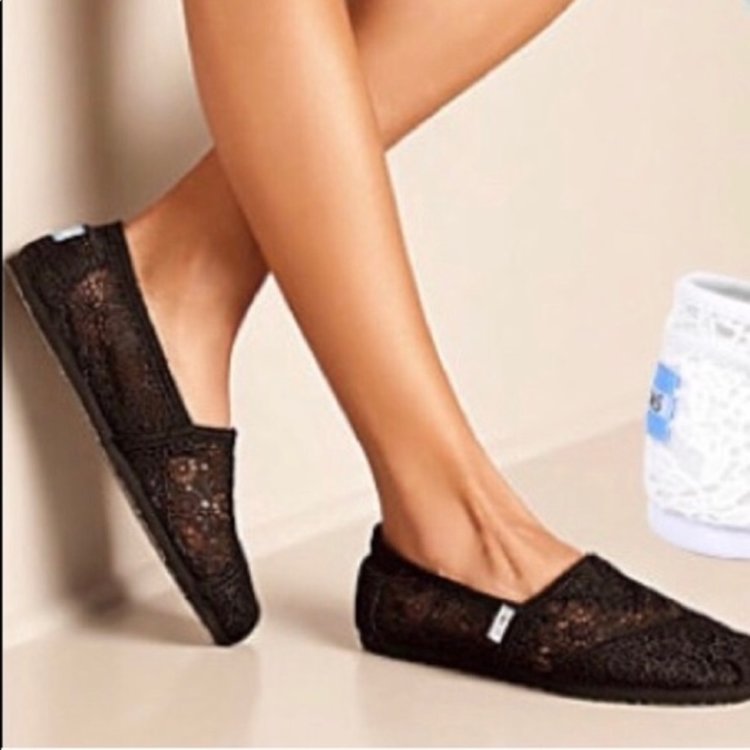 Toms Toms Women's Alpargata Black Moroccan Crochet