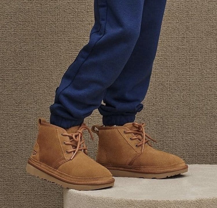 UGG UGG Kids Neumel Chestnut Suede Boot