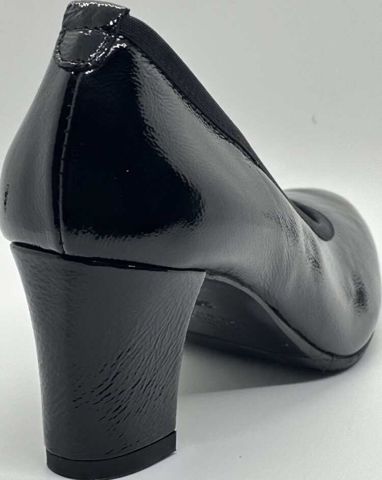 Soffice Sogno Soffice Sogno 23161 Black Patent Leather Pump