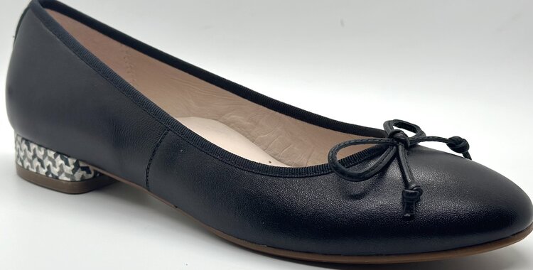 Beberlis Beberlis Women’s Black Sophia Shoe