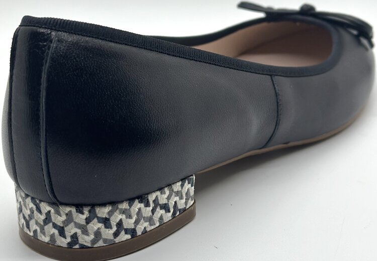 Beberlis Beberlis Women’s Black Sophia Shoe