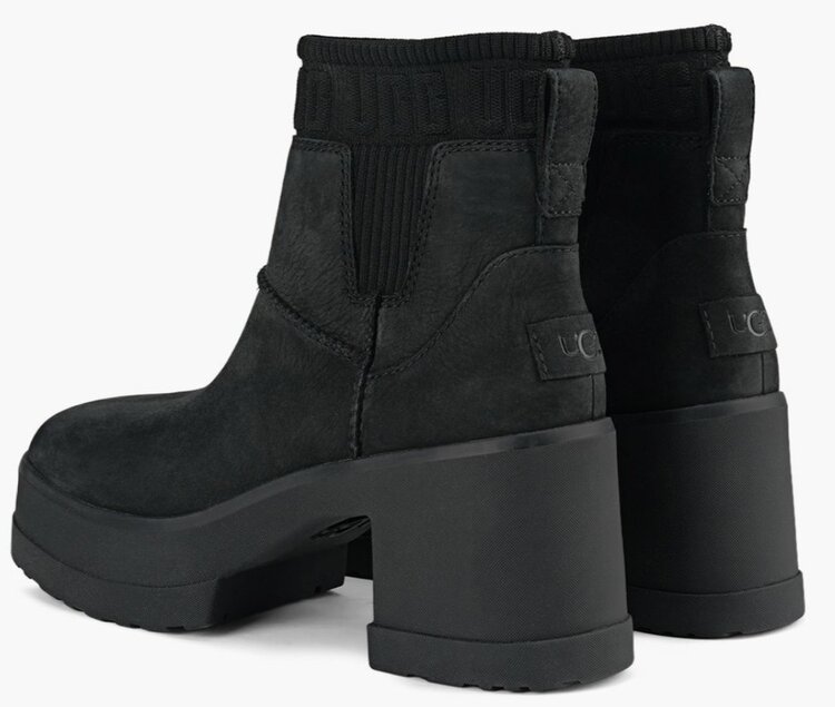 UGG UGG Women's Black Moxy Chelsea