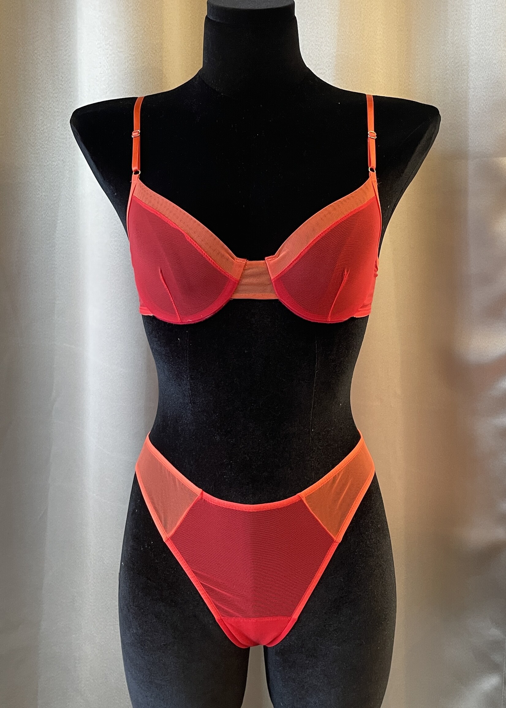 Only Hearts Whisper Two Tone Underwire Bra