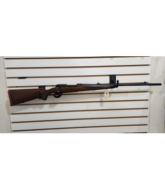 WINCHESTER USED WINCHESTER MODEL 70 SUPER GRADE BOLT-ACTION RIFLE (4 ROUND)  300 WIN MAG - WOOD STOCK - 24" BARREL