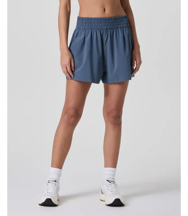 WOMEN'S VUORI VILLA SHORT