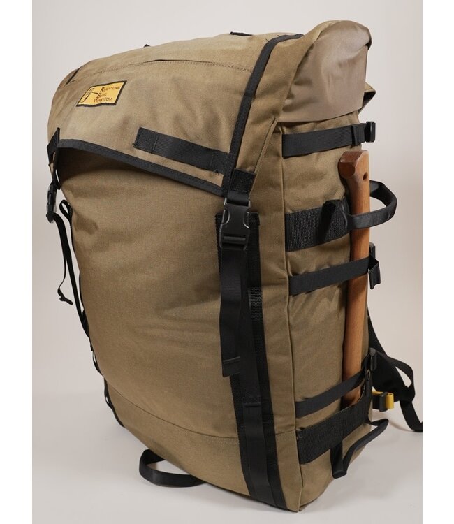 RECREATIONAL BARREL WORKS PADDLER CANOE PACK