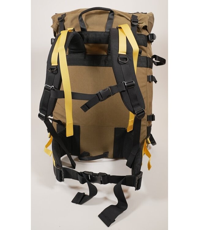 RECREATIONAL BARREL WORKS PADDLER CANOE PACK