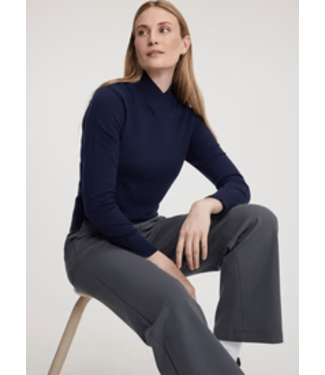 FIG WOMEN'S FIG GALE LIGHT SWEATER