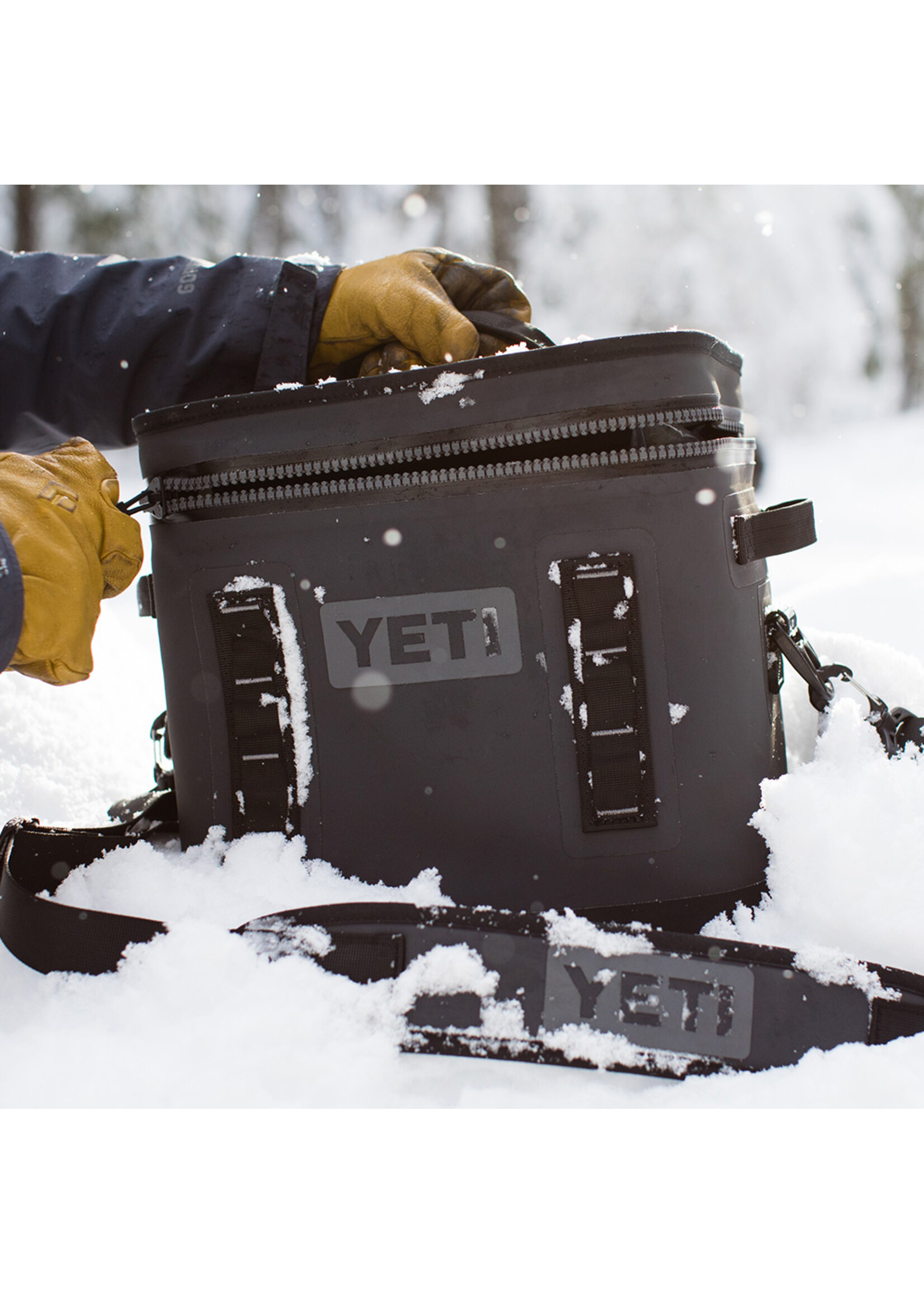 YETI Coolers Hopper Flip 12  Black