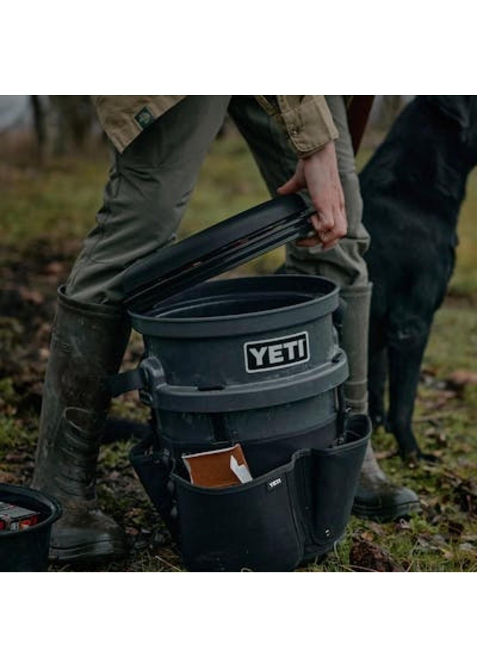 YETI Coolers LOADOUT BUCKET SWIVEL SEAT BLACK