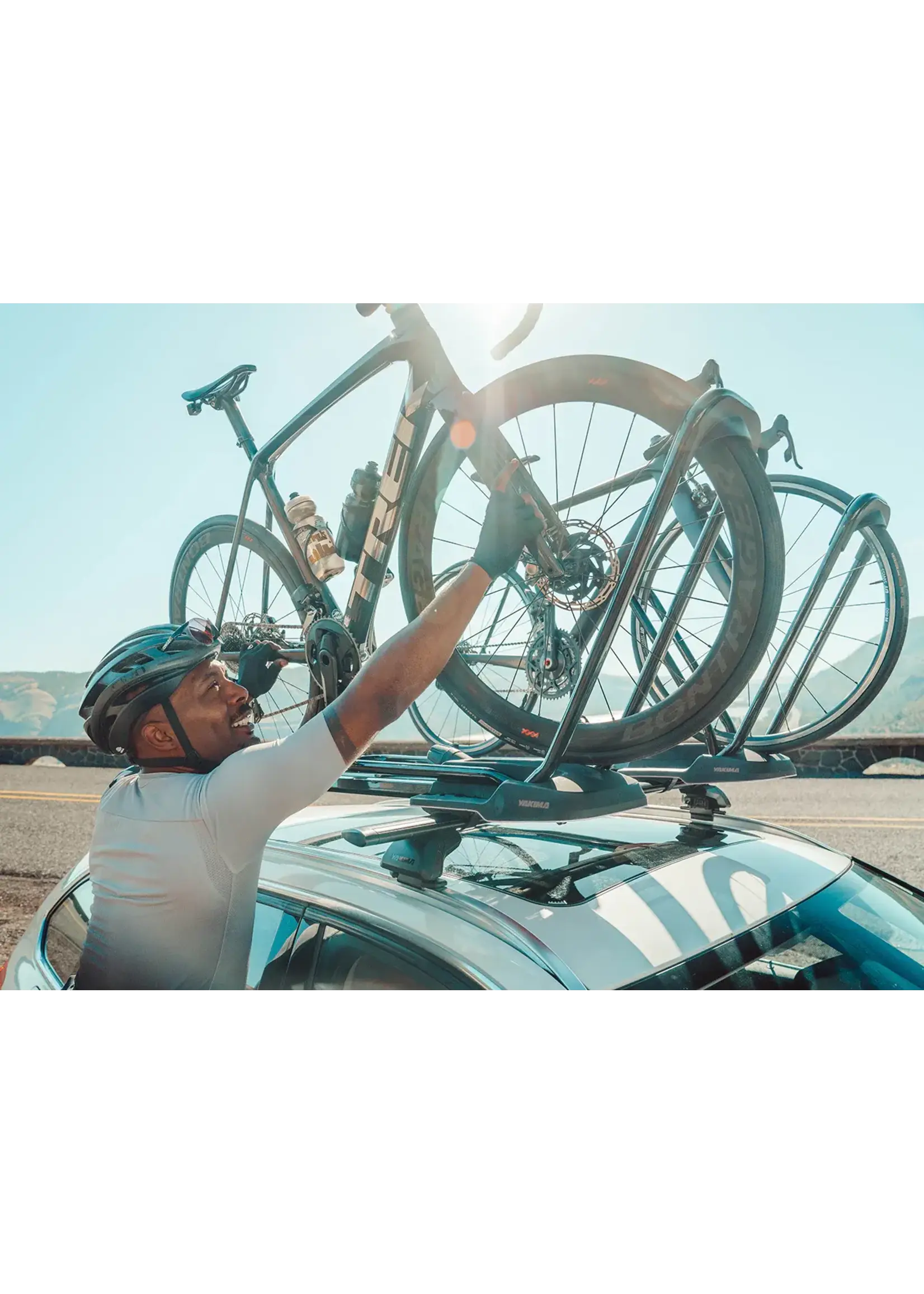 Yakima Yakima HighRoad Premium Rooftop Upright Bike Mount