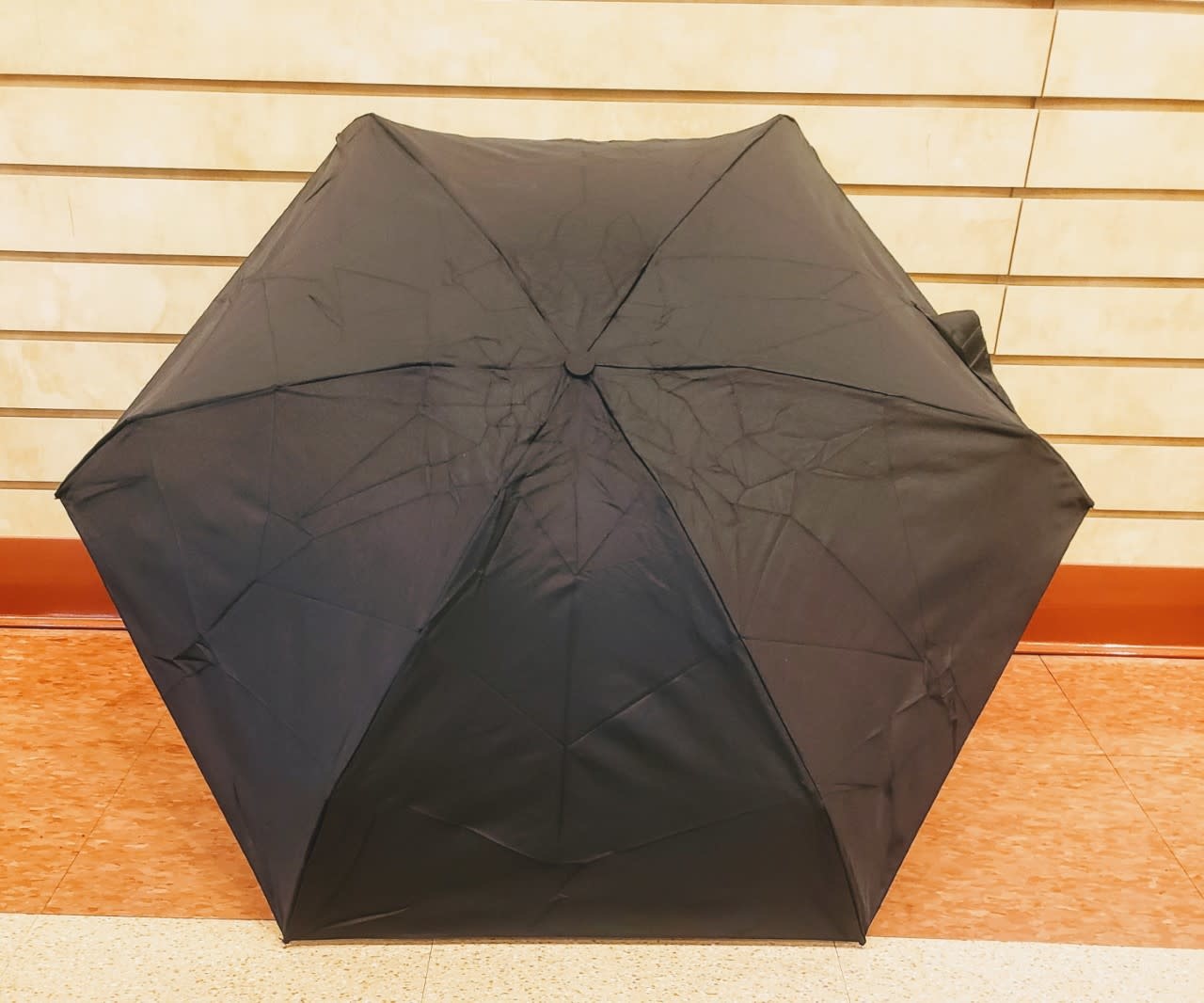 mini black umbrella