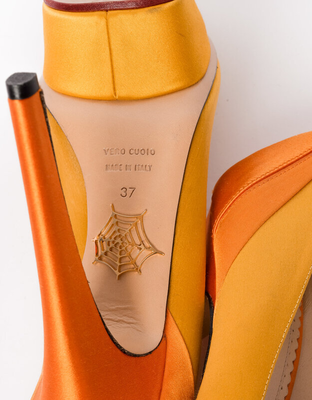 CHARLOTTE OLYMPIA CHARLOTTE OLYMPIA DOLLY MASAKO SATIN PLATFORM PUMPS (37 EU)