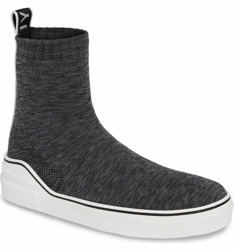 GIVENCHY GIVENCHY GEORGE V KNIT SOCK SLIP ON SNEAKERS GREY (42 EU) R$1200