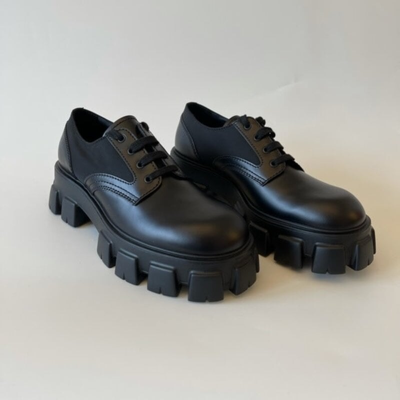PRADA PRADA MONOLITH LEATHER LACE-UP DERBY SHOES (10 US)
