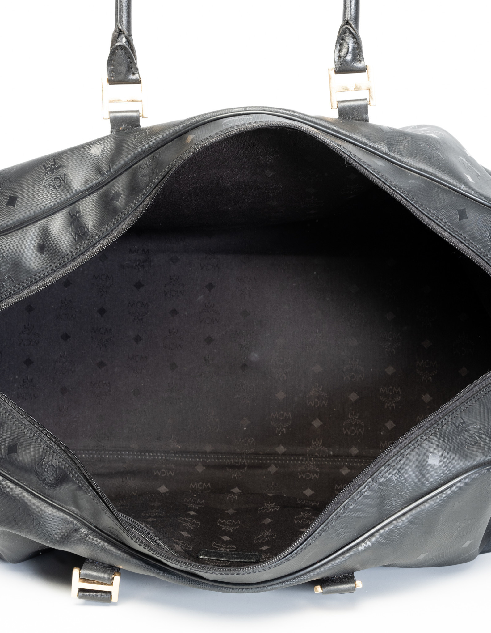 Details more than 118 mcm duffle bag black best - xkldase.edu.vn
