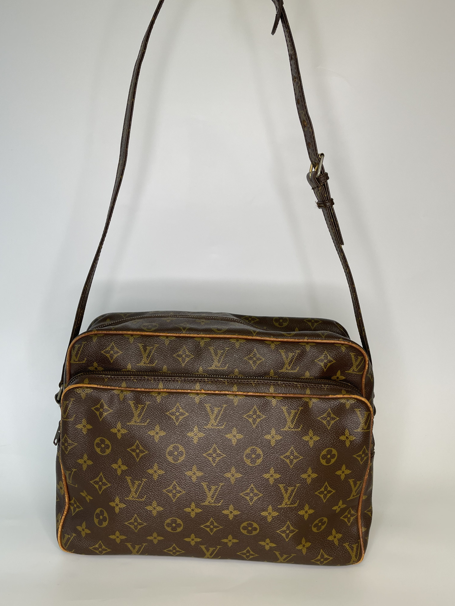 Louis Vuitton Nile Monogram Canvas Shoulder Crossbody Bag TT2989