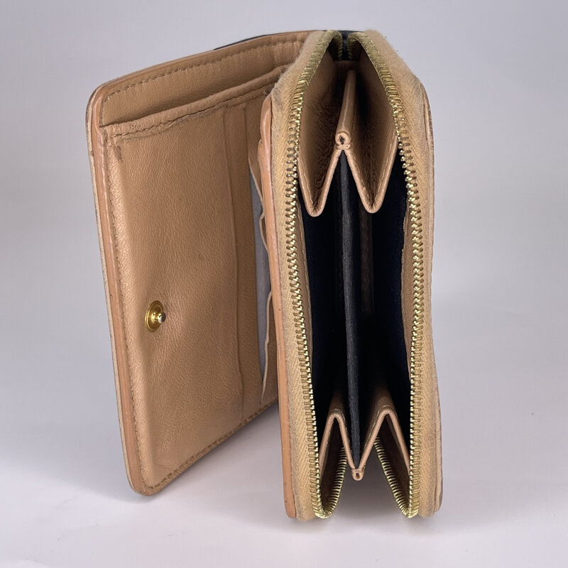 CELINE VINTAGE ZIP AROUND BEIGE LEATHER COMPACT WALLET CELINE VINTAGE ZIP AROUND BEIGE LEATHER COMPACT WALLET