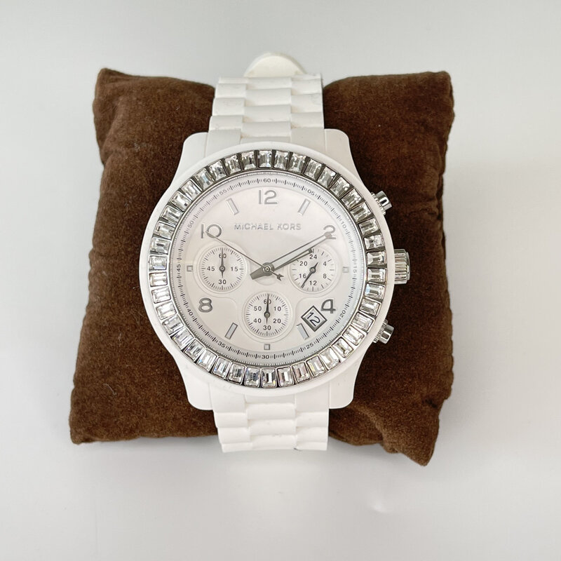 MICHAEL KORS RUNWAY CHRONOGRAPH QUARTZ SILICONE WHITE DIAL WATCH