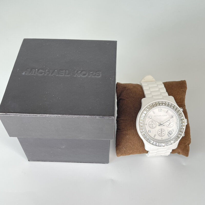 MICHAEL KORS RUNWAY CHRONOGRAPH QUARTZ SILICONE WHITE DIAL WATCH