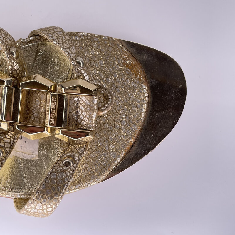 ALEXANDER MCQUEEN GOLD SNAKE EMBOSSED LEATHER SANDAL (39.5 EU) WOMEN’S