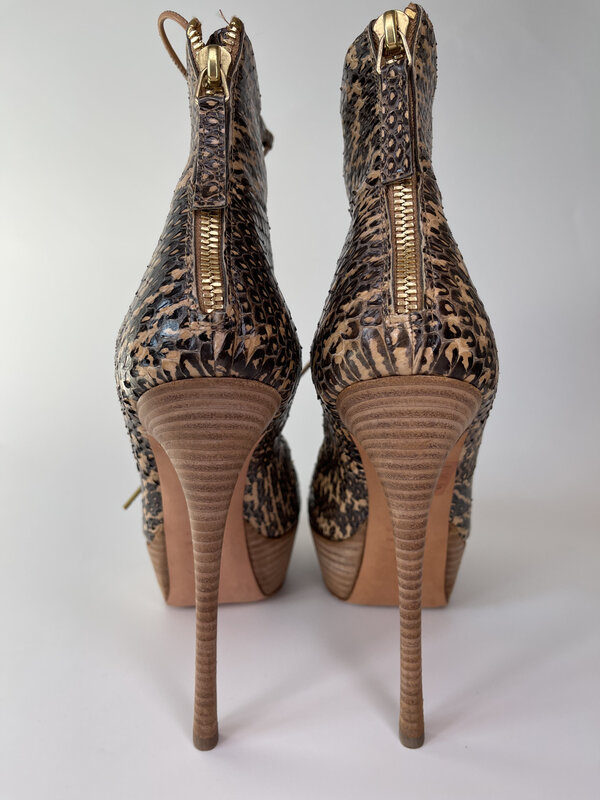 ALEXANDER MCQUEEN OPTIC SNAKE NAPPA LONDON SAND RUSSET STILETTO (39.5 EU)