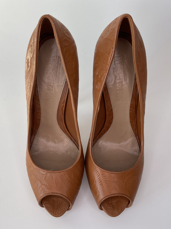 ALEXANDER MCQUEEN WESTERN LEATHER BANDOLERO BRANDY SANDAL HEEL (40 EU)