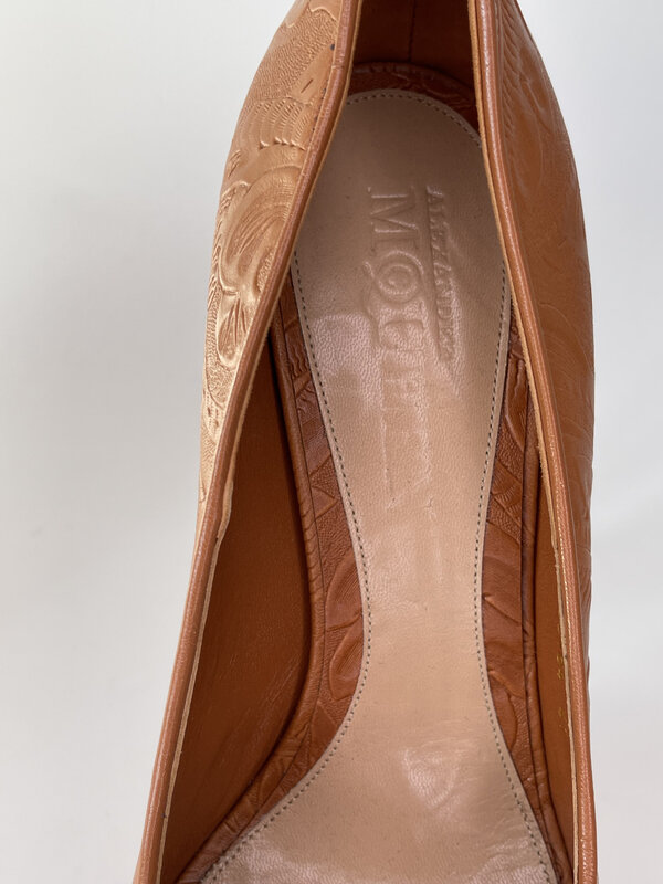ALEXANDER MCQUEEN WESTERN LEATHER BANDOLERO BRANDY SANDAL HEEL (41 EU)