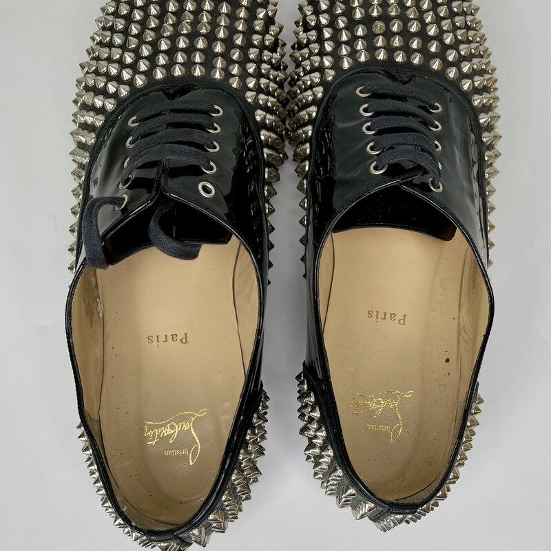 CHRISTIAN LOUBOUTIN CHRISTIAN LOUBOUTIN BLACK PATENT LEATHER SPIKED DAINDY OXFORDS (45 EU)