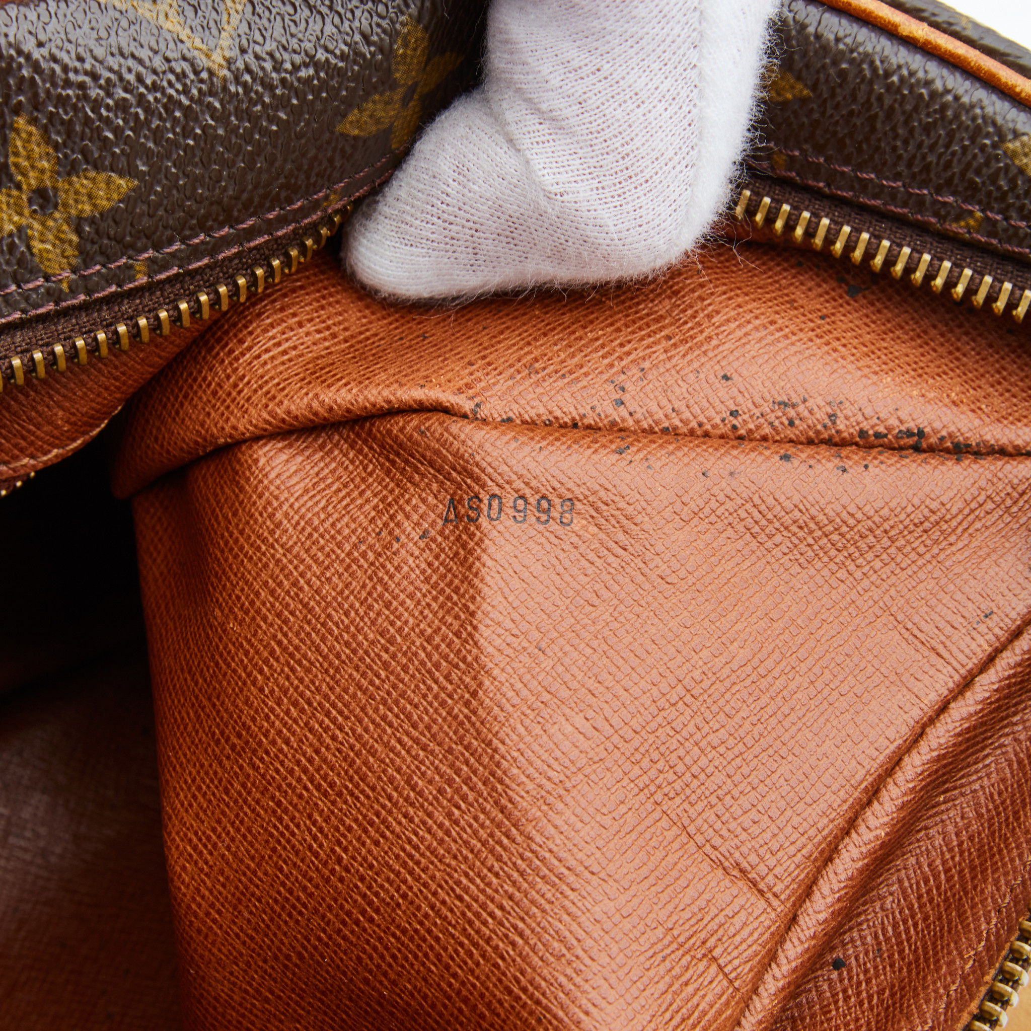 Louis Vuitton Boulogne Handbag 398969