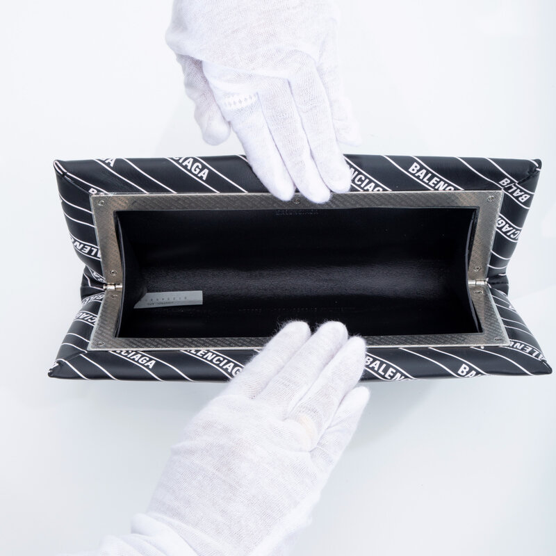 Balenciaga logo clutch hotsell