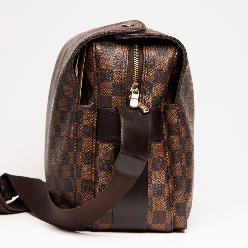 LOUIS VUITTON LOUIS VUITTON DAMIER EBENE NAVIGLIO MESSENGER BAG (2017)