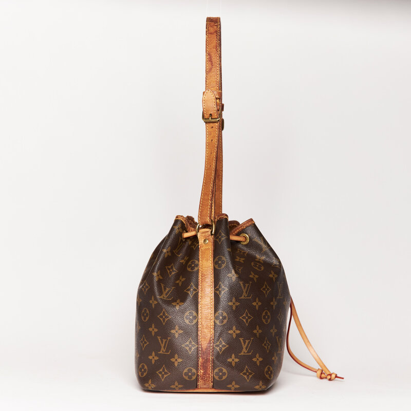 LOUIS VUITTON LOUIS VUITTON VINTAGE MONOGRAM BUCKET BAG