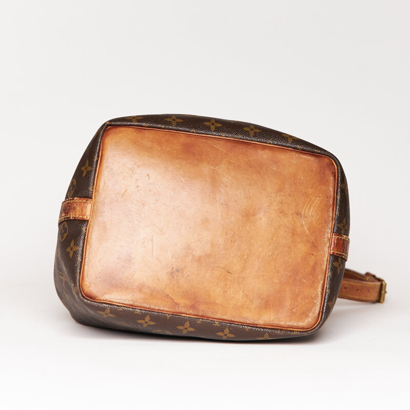LOUIS VUITTON LOUIS VUITTON VINTAGE MONOGRAM BUCKET BAG