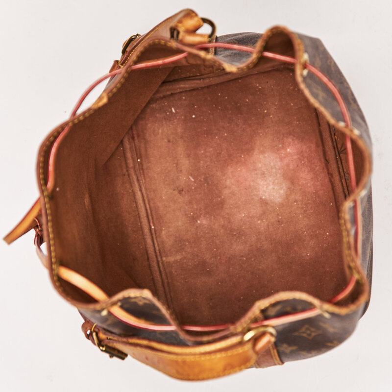 LOUIS VUITTON LOUIS VUITTON VINTAGE MONOGRAM BUCKET BAG