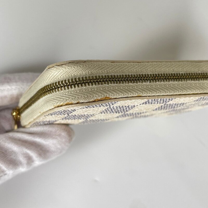 LOUIS VUITTON LOUIS VUITTON VINTAGE DAMIER AZUR COIN HOLDER (2008)