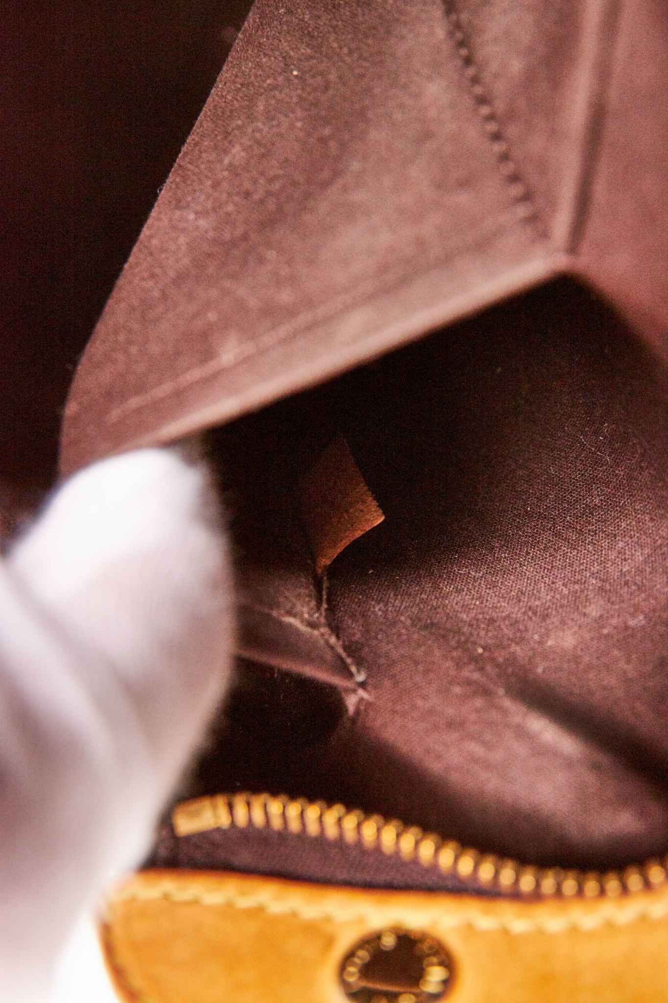 Louis Vuitton Amarante Monogram Vernis Brea MM Bag – STYLISHTOP