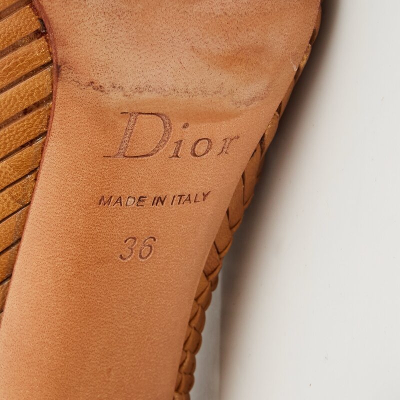 CHRISTIAN DIOR DIOR VINTAGE CARAMEL OSTRICH SKIN BASKETWEAVE HEEL (EU 36)