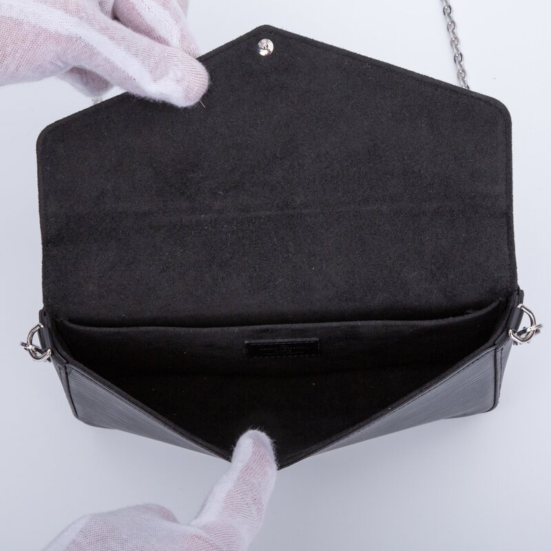 LOUIS VUITTON EPI LEATHER BLACK POCHETTE FELICIE BAG (2018)