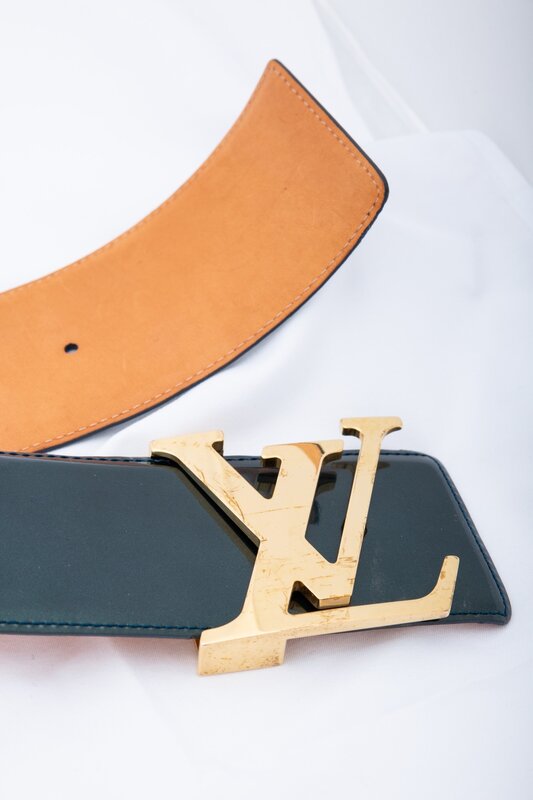 LOUIS VUITTON LOUIS VUITTON VINTAGE VERNIS GREEN LOGO INITIALS GOLD BELT (SIZE 75/30)