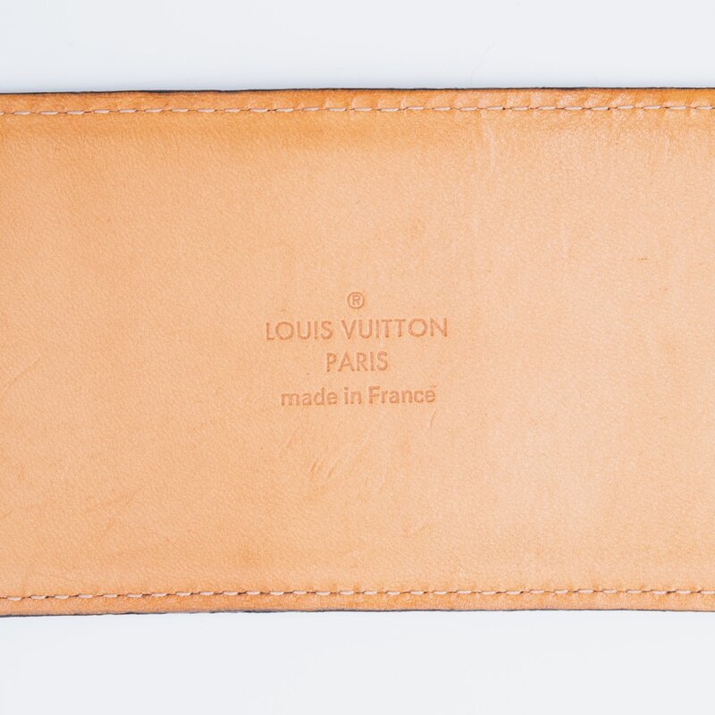 LOUIS VUITTON VINTAGE VERNIS GREEN LOGO INITIALS GOLD BELT (SIZE 75/30)