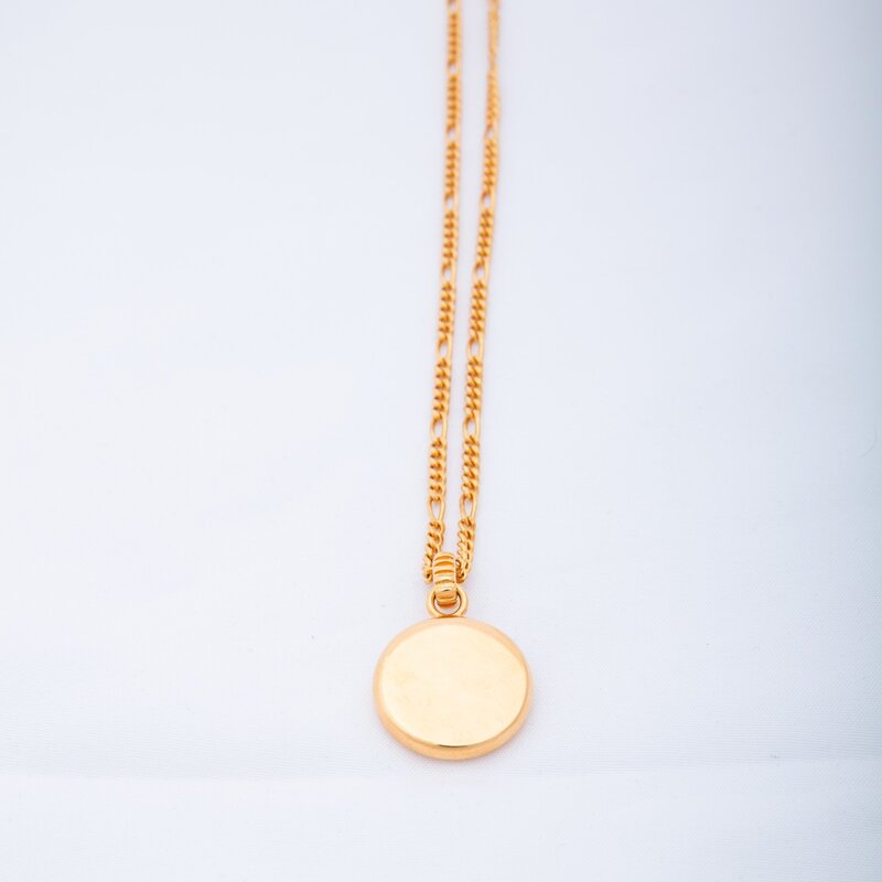 VERSACE VERSACE MEDUSA HEAD PENDANT CHAIN GOLD TONE NECKLACE