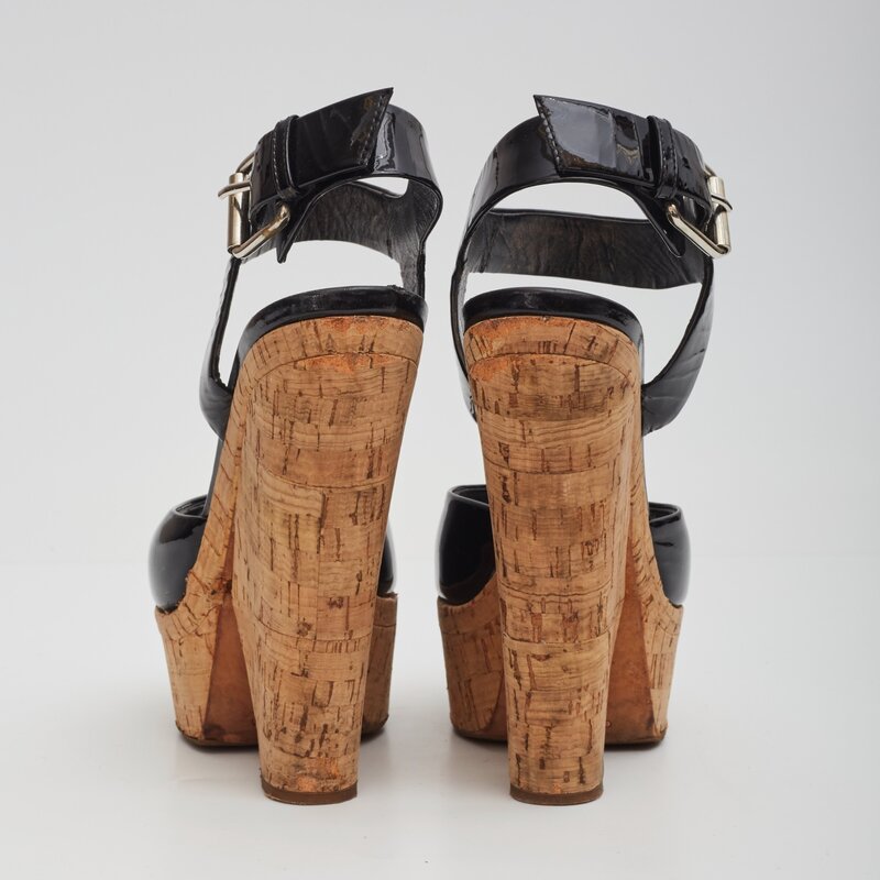 GIUSEPPE ZANOTTI GIUSEPPE ZANOTTI PATENT LEATHER BLACK CORK SLING BACK WEDGES (EU 39)